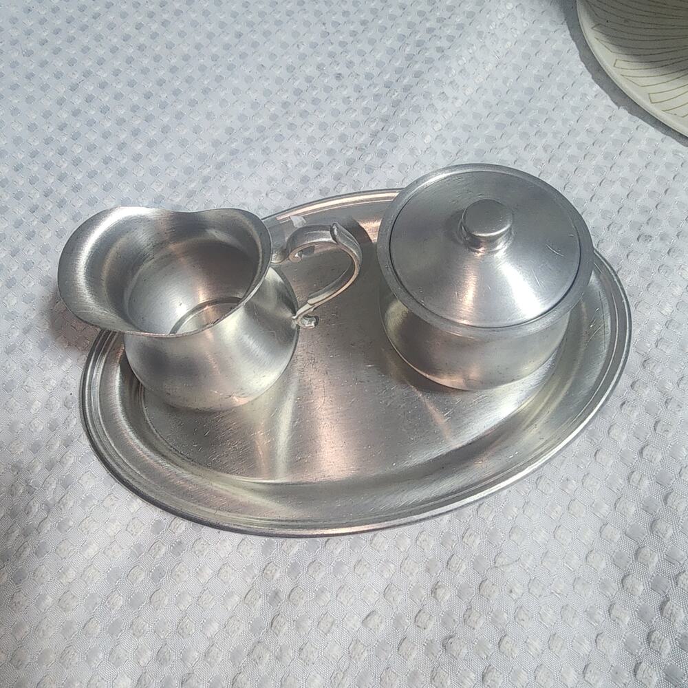 VINTAGE EUC WEB PEWTER SUGAR & CREAMER SERVING PLATE SET